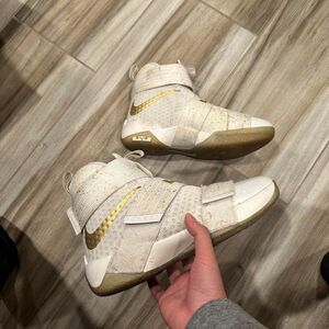 2016 Nike Lebron Zoom Soldier 10 Gold Swoosh